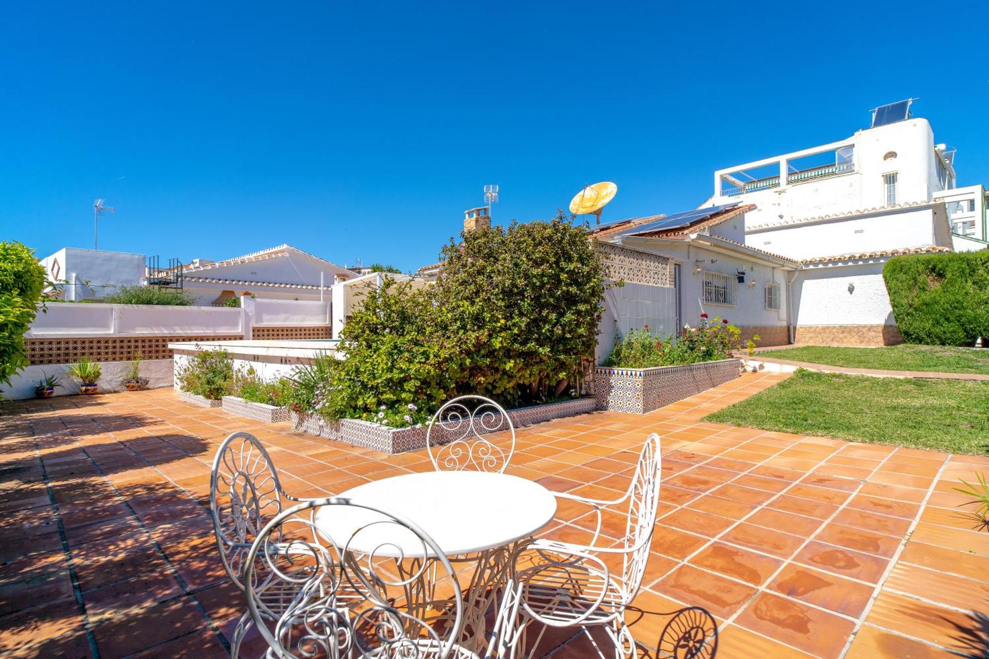 Villa Sevilla Casasol Nerja Exterior photo