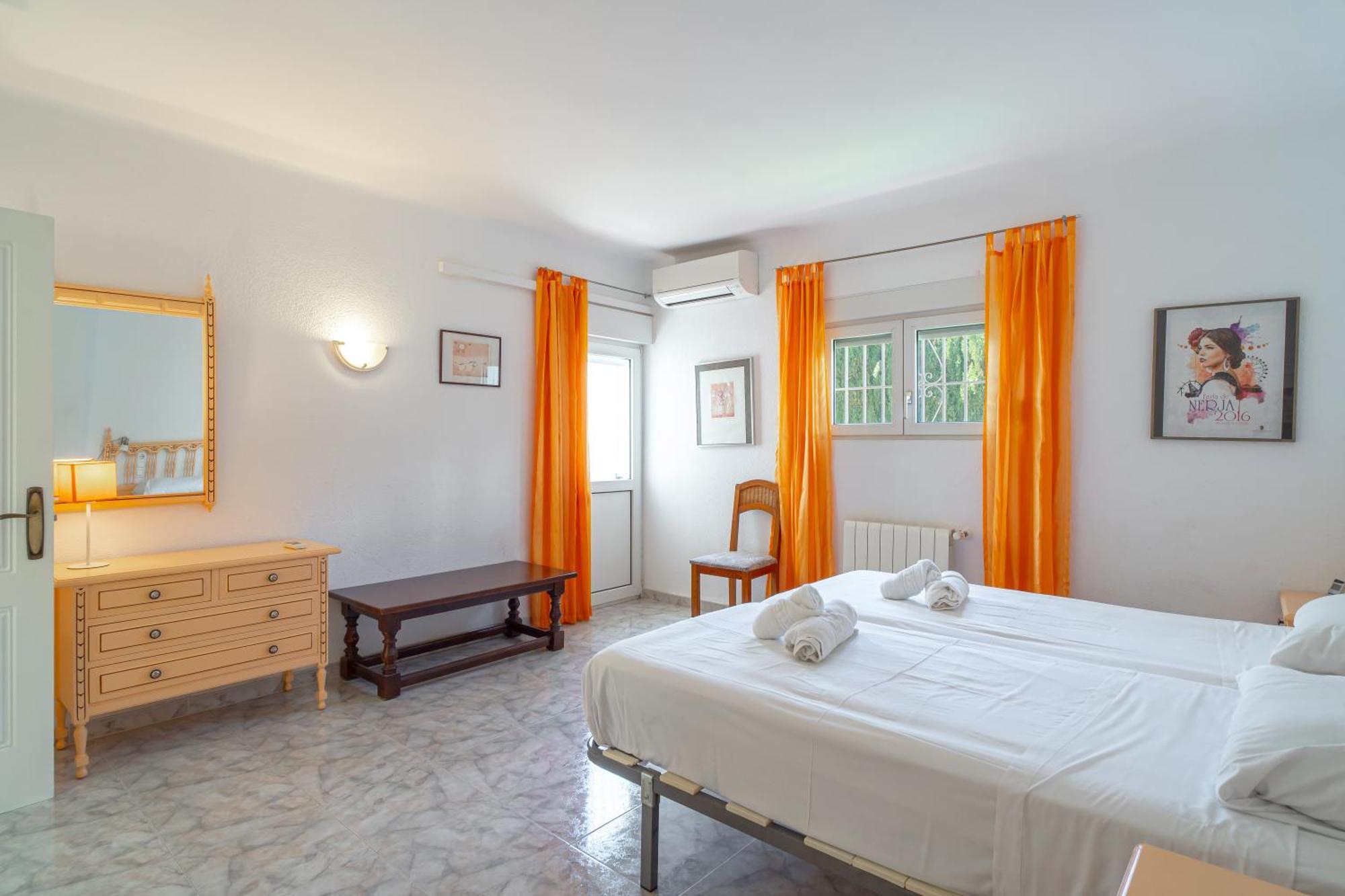 Villa Sevilla Casasol Nerja Exterior photo